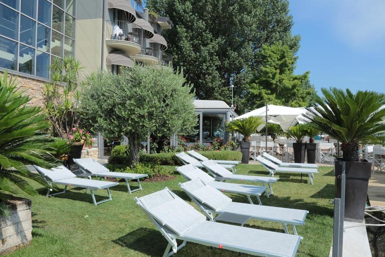 Hotel Aurora Sirmione Exteriör bild