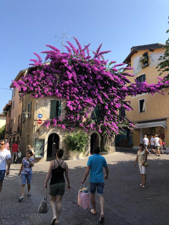 Hotel Aurora Sirmione Exteriör bild